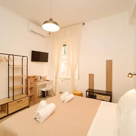 Domus Equi 4* Rome